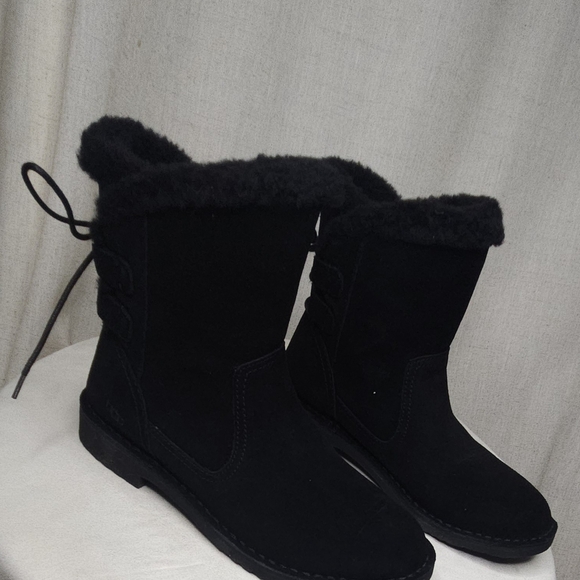 UGG Women's Black Suede Boots Size 8 - Picture 4 of 9